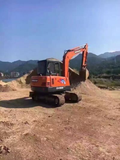 DH55-7履带式挖掘机出租