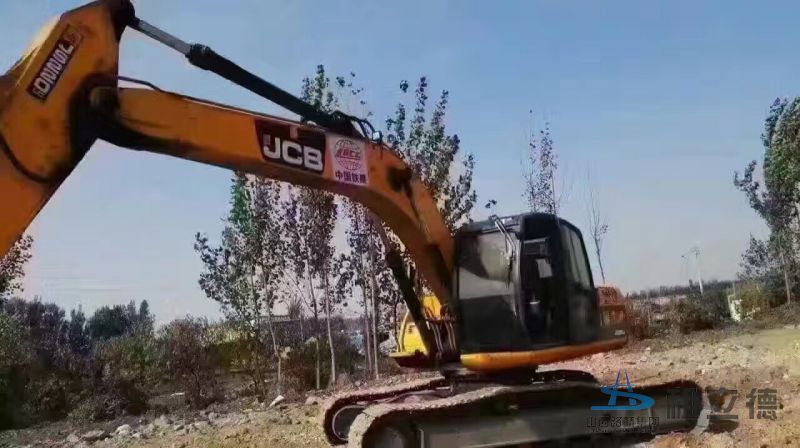 JCB220履带式挖掘机出租