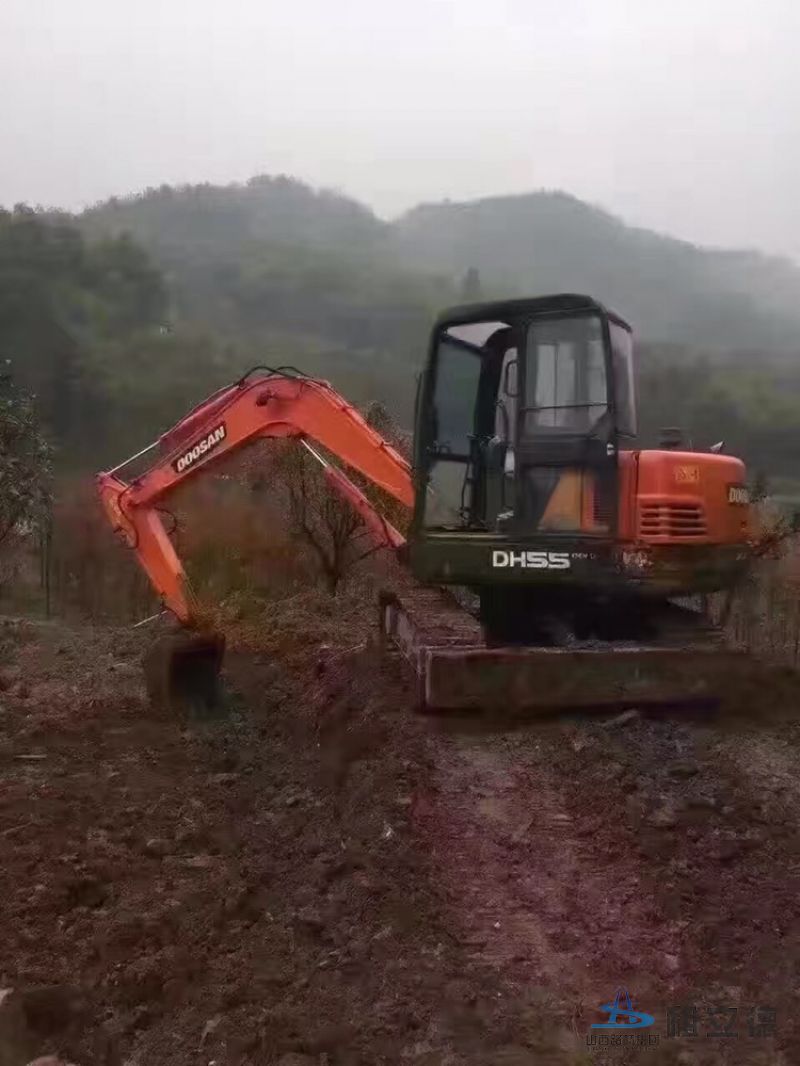 55履带式挖掘机出租
