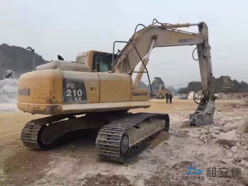 PC210-8履带式挖掘机出租