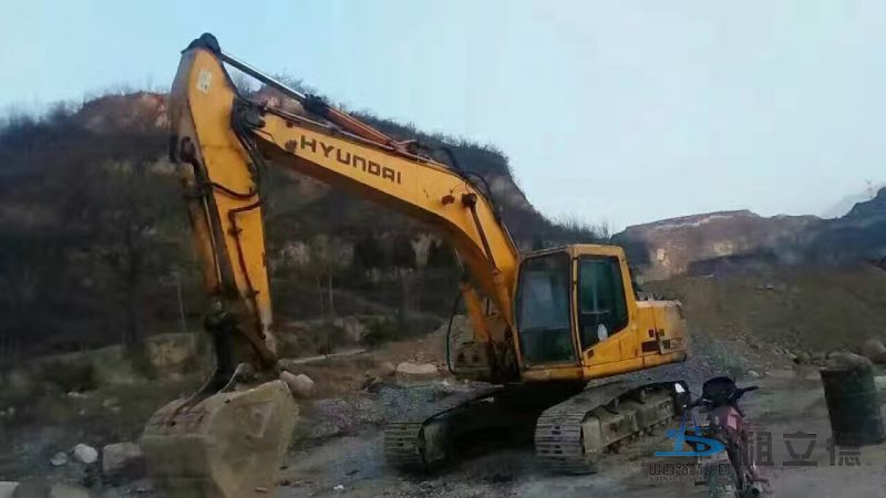 225-7履带式挖掘机出租