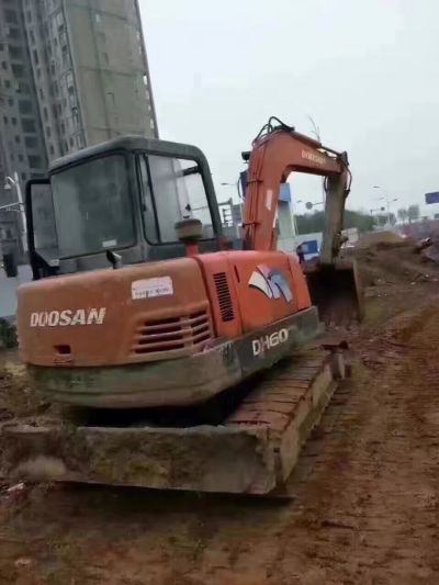 55履带式挖掘机出租