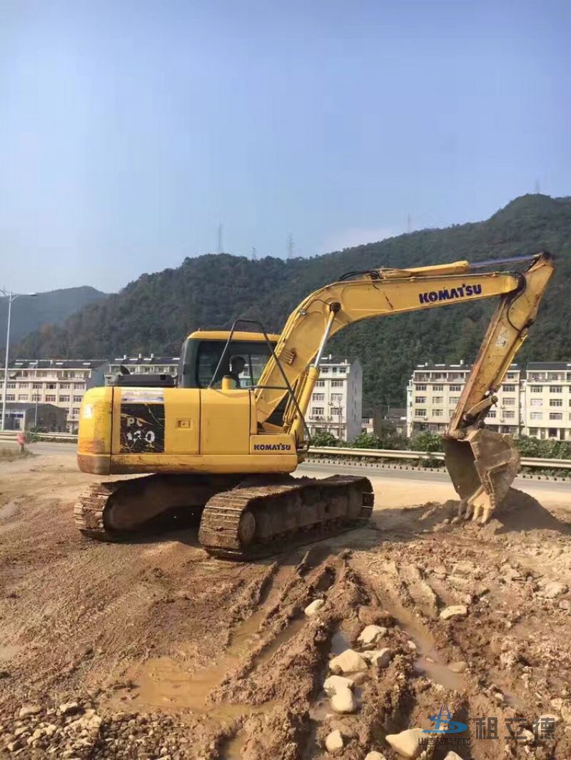 130-7履带式挖掘机出租