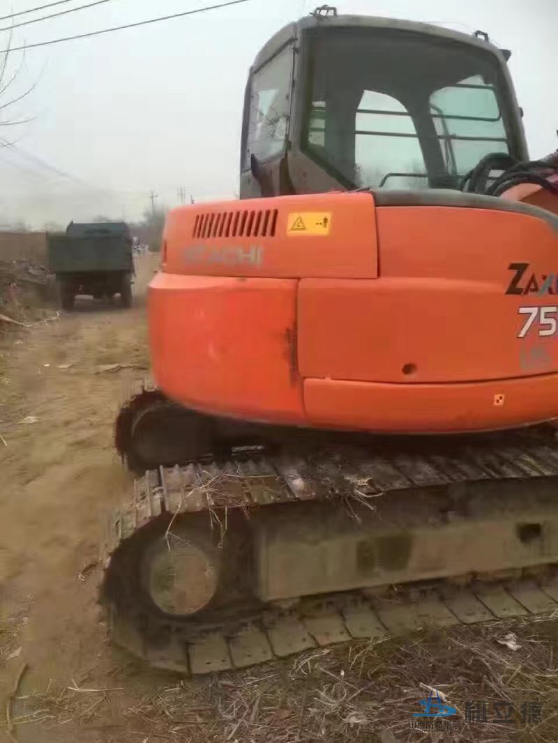 75履带式挖掘机出租