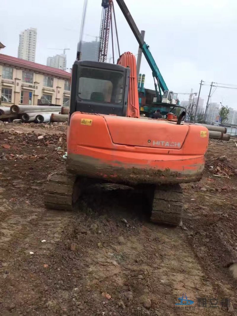 70履带式挖掘机出租