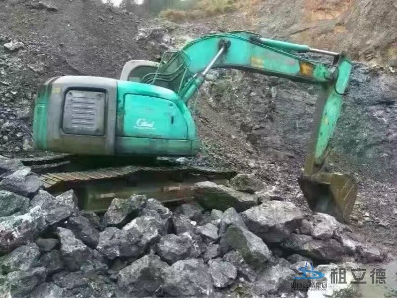 200SR履带式挖掘机出租