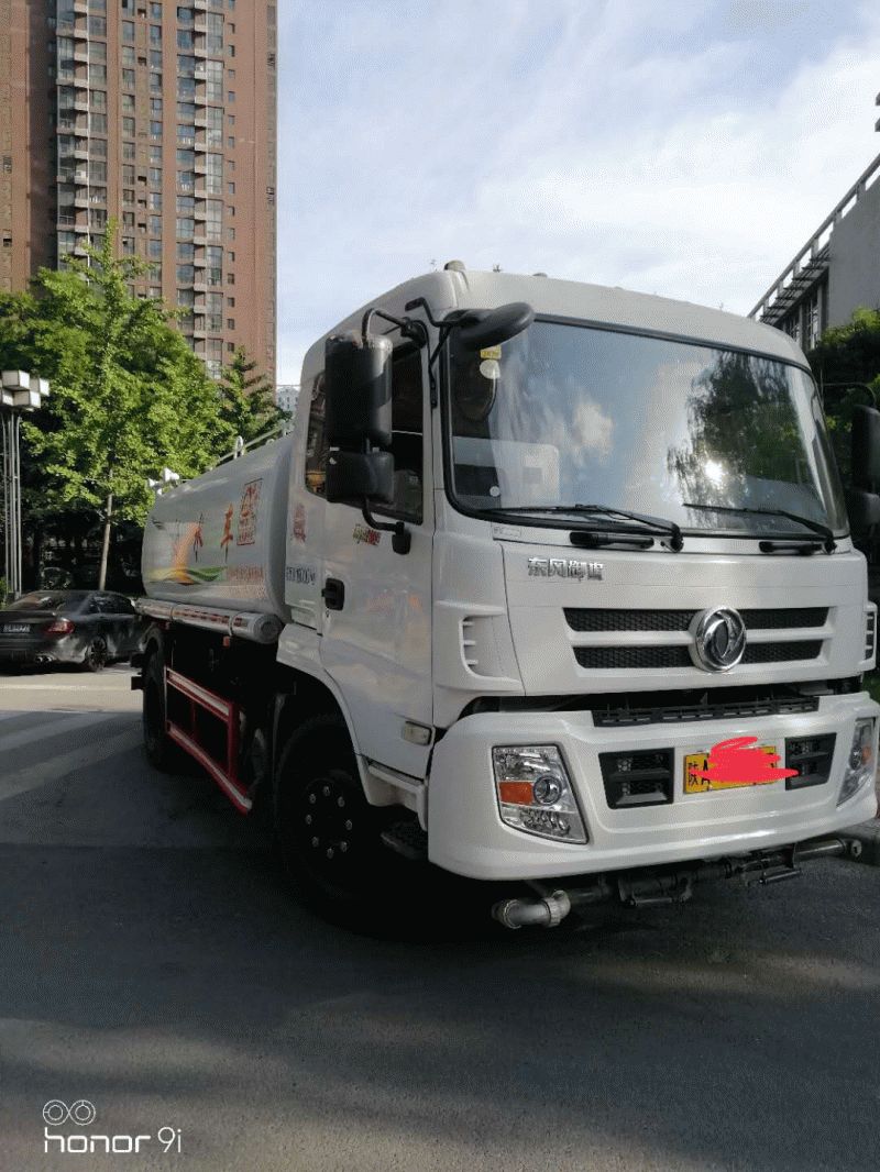 xzl5168gss5洒水车出租