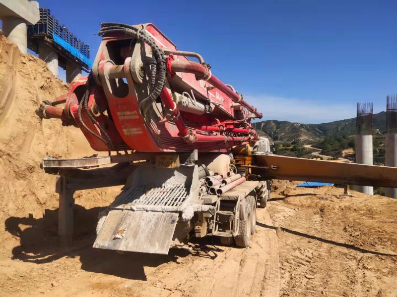 SY5383THB臂架式混凝土泵车出租