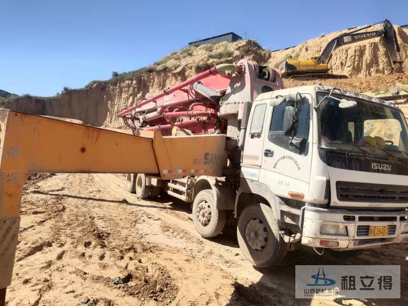 SY5383THB臂架式混凝土泵车出租