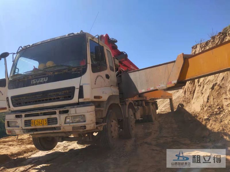 SY5383THB臂架式混凝土泵车出租