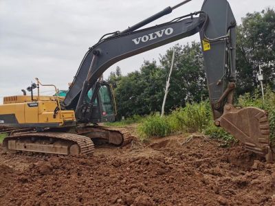 VOLVO250履带式挖掘机出租