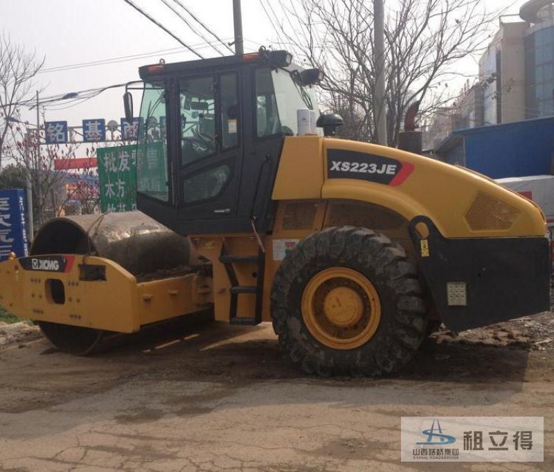 XS223JE双钢轮振动压路机出租