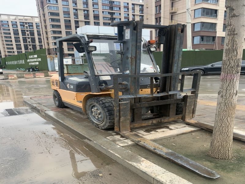 FD38B内燃式叉车出租