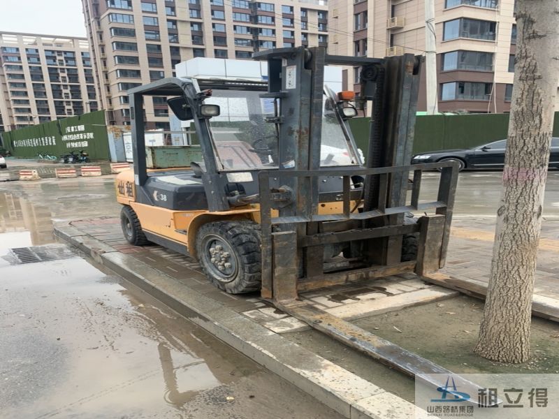 FD38B内燃式叉车出租