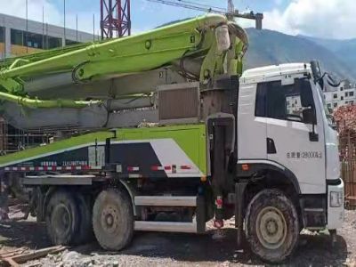 中联38米臂架式混凝土泵车出租