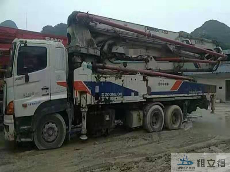 中联47米臂架式混凝土泵车出租