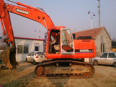 DH225履带式挖掘机出租