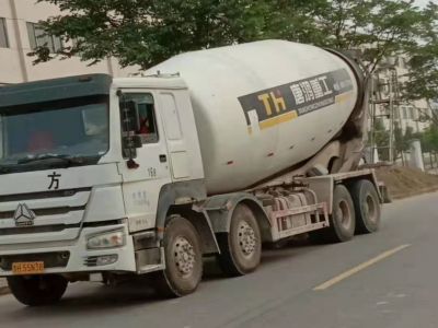 XT5310GJBZZ38G4混凝土搅拌车出租