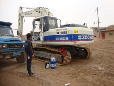 ZL230履带式挖掘机出租