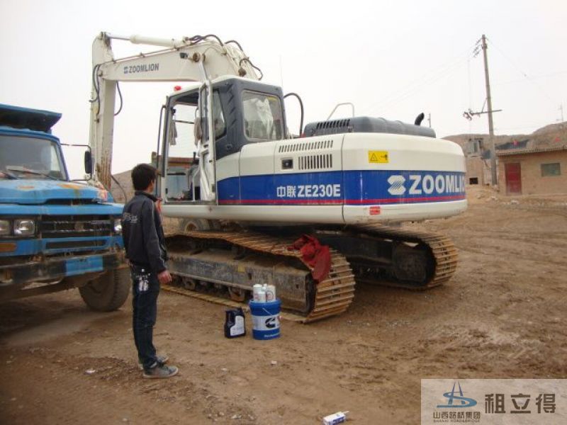 ZL230履带式挖掘机出租