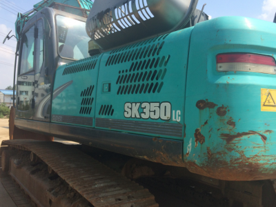 SK350LC履带式挖掘机出租