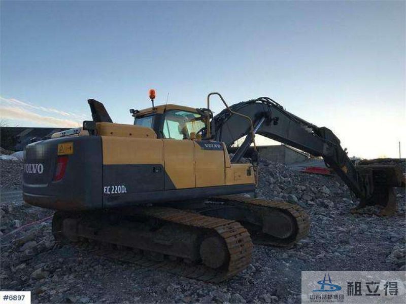 EC220DL履带式挖掘机出租