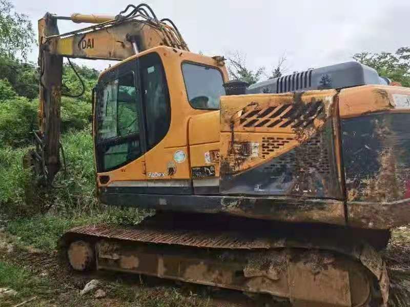 R215-9履带式挖掘机出租