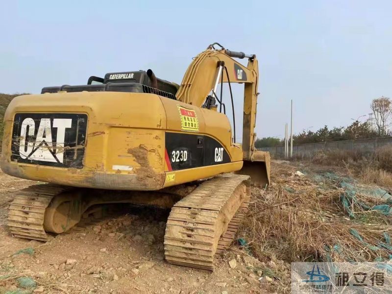 CAT323履带式挖掘机出租