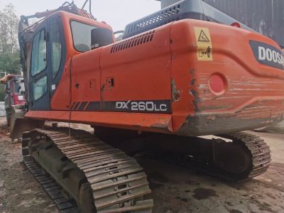 Dx260履带式挖掘机出租