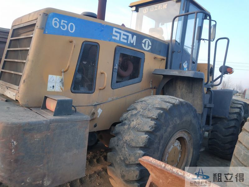 SEM650履带式挖掘机出租