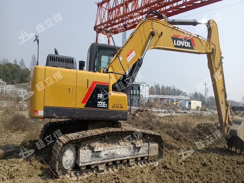 FR220E2履带式挖掘机出租